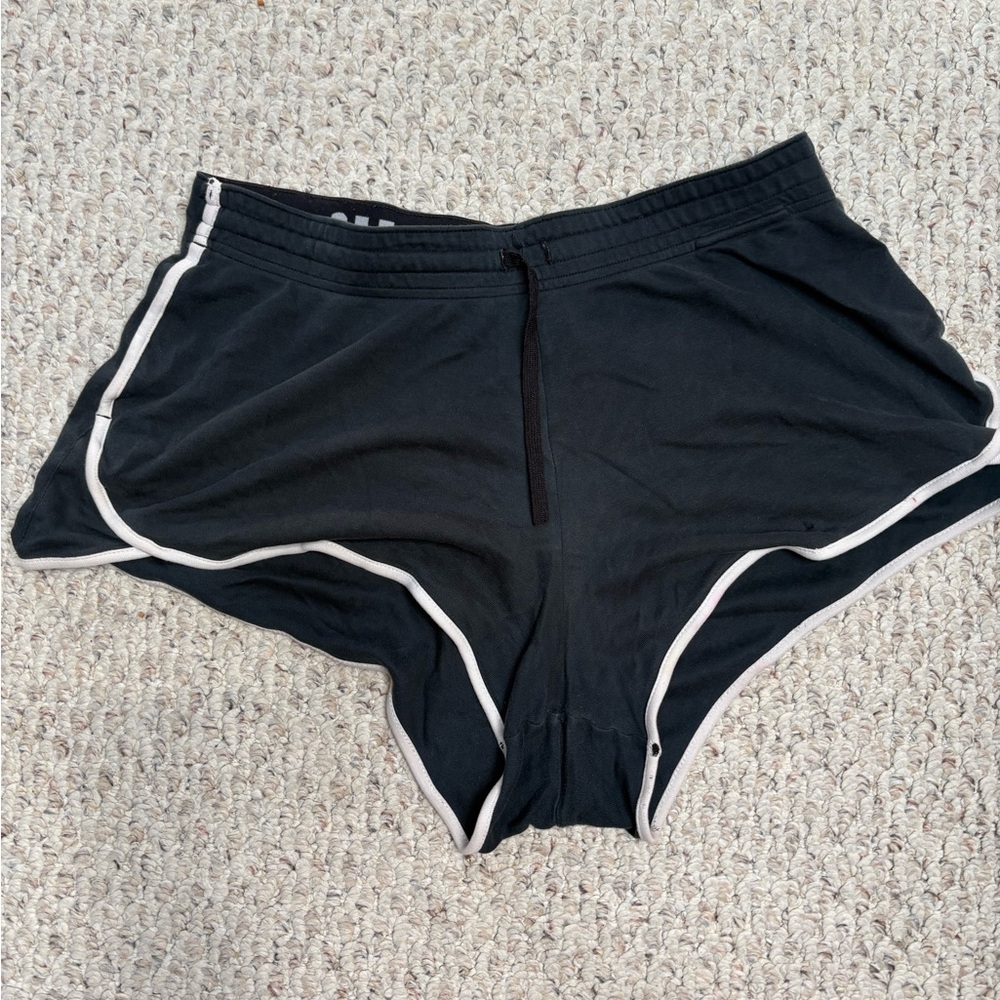 Nike Black Athletic Shorts with Sleek Design